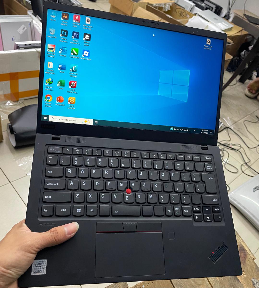 THINKPAD X1 CARBON