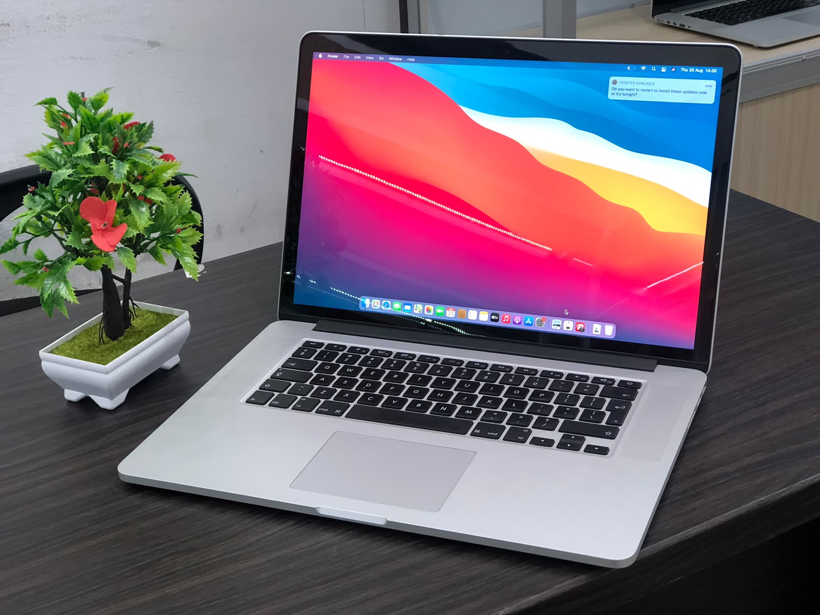 APPLE MACBOOK PRO  RETINA 15-INCH EARLY 2014