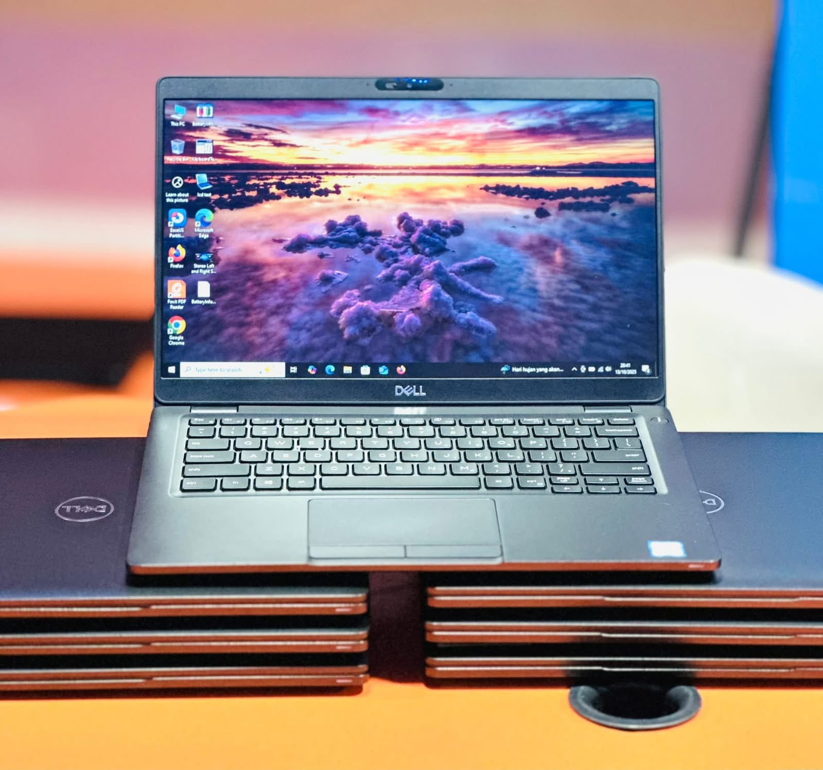 DELL Latitude 5300